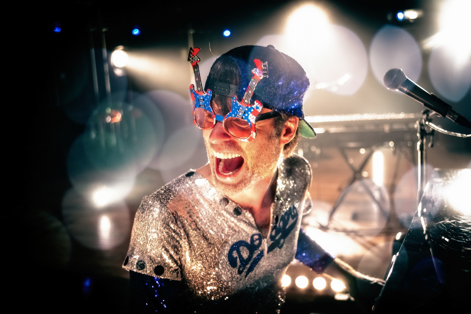 ELTON AND THE JOELS